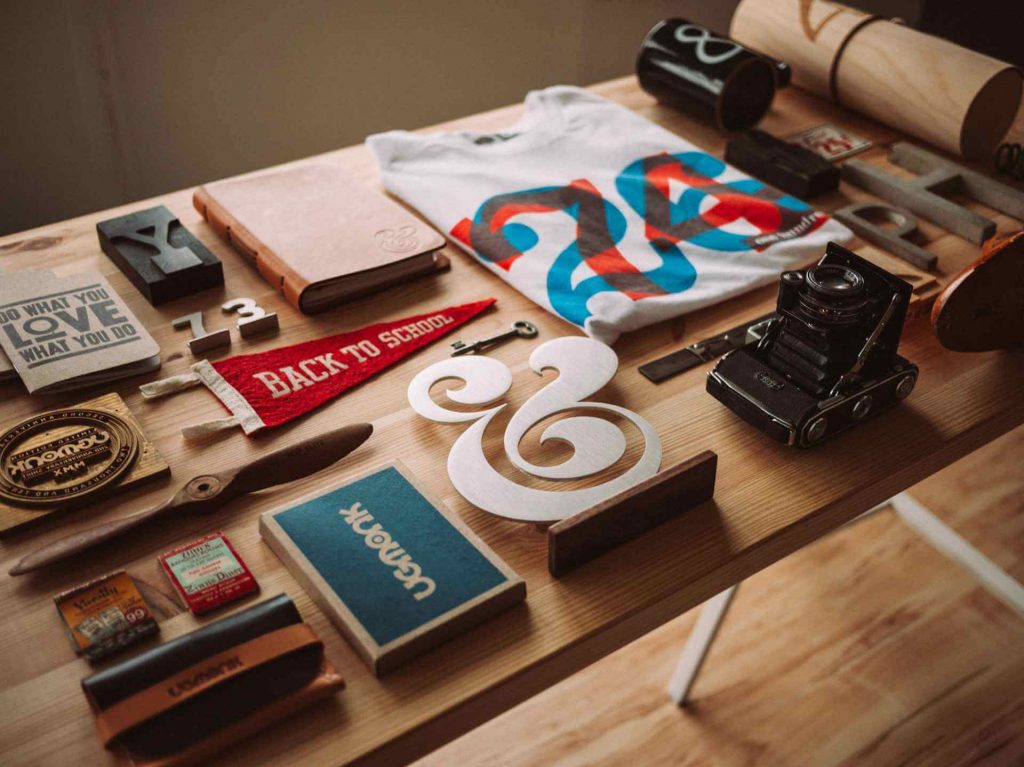 Entreprise pour Design Instruments for Communication